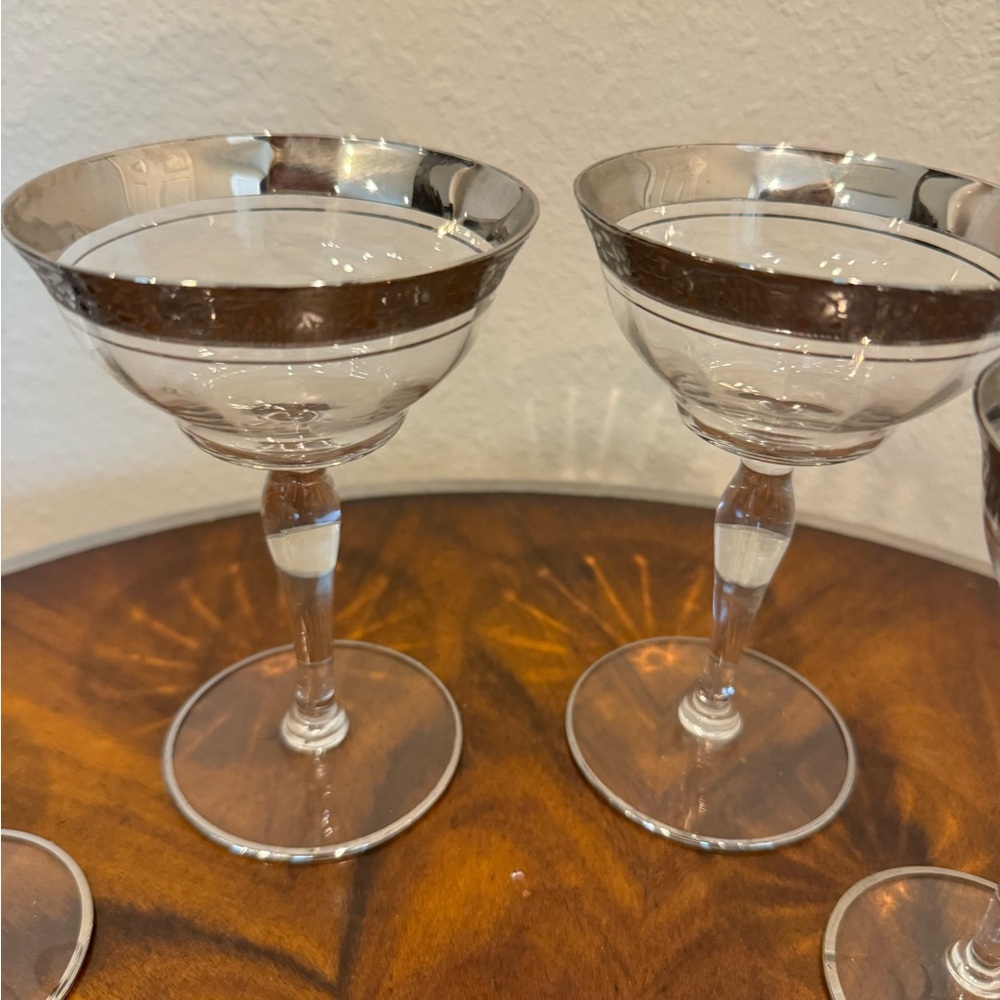 8 1950’s Glastonbury Lotus Rambler Rose Platinum Cordial -6 Champagne Co… - Picture 7 of 12